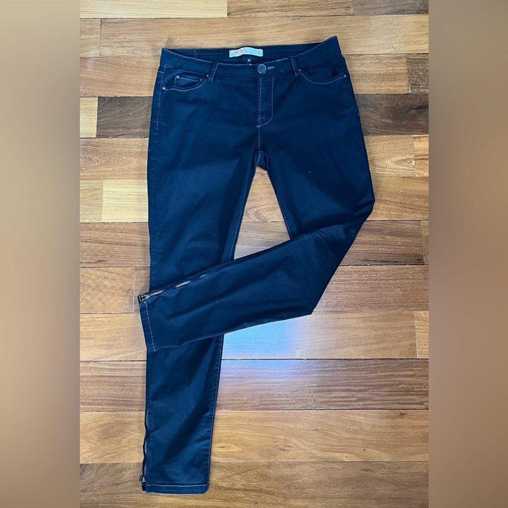 XCVI Black Cotton Straight Leg with Ankle Zipper Size 8